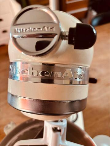Kitchenaid  Artisan creme kleur (amandel) beschikbaar voor biedingen