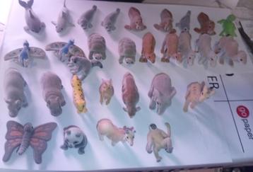 Verzameling stoffen dieren Figuren beschikbaar voor biedingen
