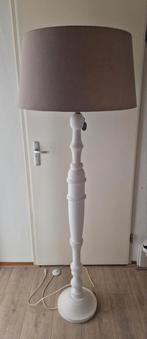 Mooie complete vloerlamp van Riverdale, Ophalen, Zo goed als nieuw
