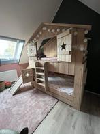 Uniek Houten Kinderbed in Huisjesstijl met Glijbaan, Kinderen en Baby's, Kinderkamer | Stapelbedden en Hoogslapers, Ophalen of Verzenden