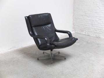 Artifort F152 Fauteuil 1970 beschikbaar voor biedingen
