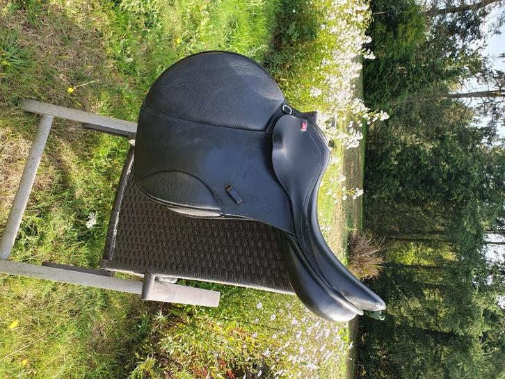 Meerdere zadels 18" Wintec, Rossner, Knight Rider, Western, Dieren en Toebehoren, Paarden en Pony's | Zadels, Gebruikt, Overige soorten