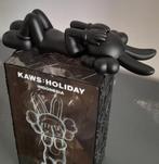 KAWS Holiday Indonesia, Antiek en Kunst, Kunst | Beelden en Houtsnijwerken, Ophalen