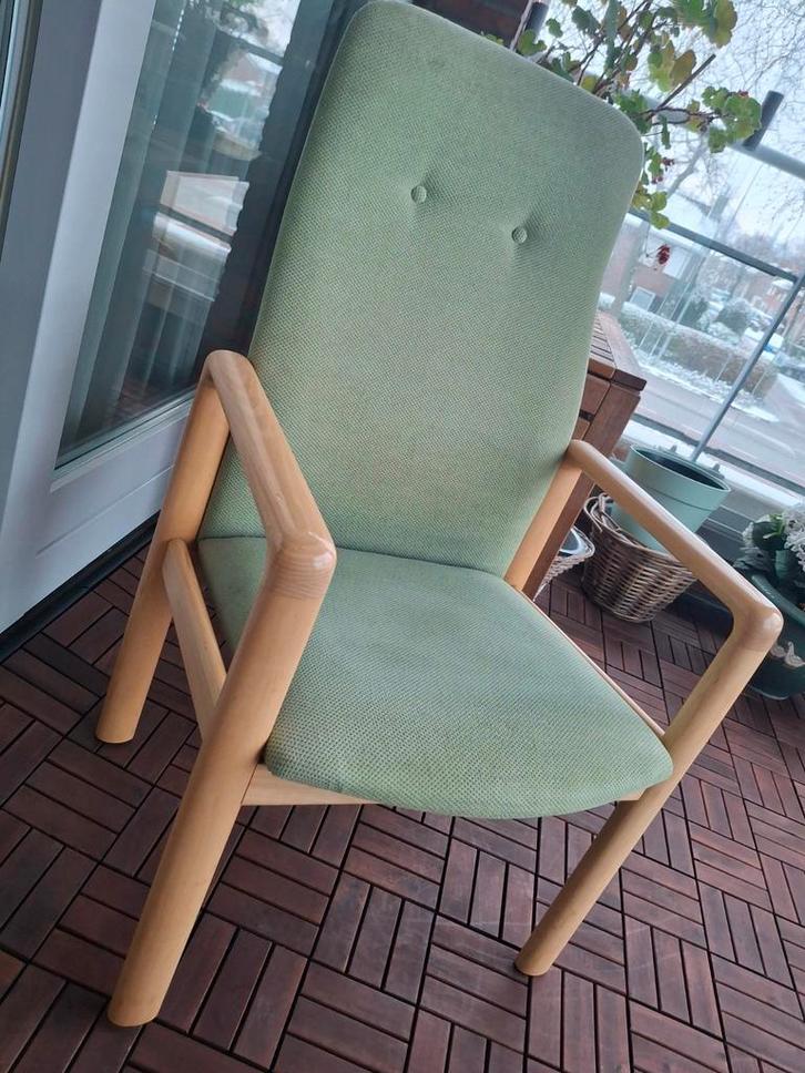 Vintage Deense fauteuil, Huis en Inrichting, Fauteuils, Gebruikt, Hout, Stof, 50 tot 75 cm, Minder dan 75 cm, Ophalen