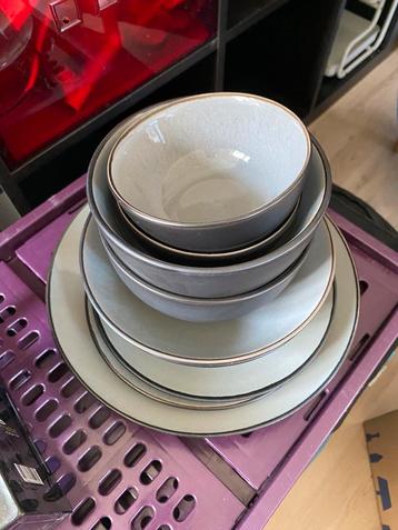 (Afgeprijsd!) Basisset servies beschikbaar voor biedingen