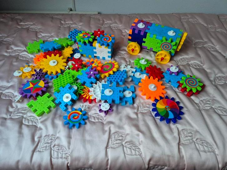 Quercetti gears bouwstenen, Kinderen en Baby's, Speelgoed | Educatief en Creatief, Bouwen, Ophalen of Verzenden
