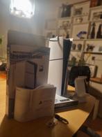 PlayStation 5 Slim CD-versie.

Met koelsysteem.

Opbergdoosj, Ophalen of Verzenden, Zo goed als nieuw, Playstation 5