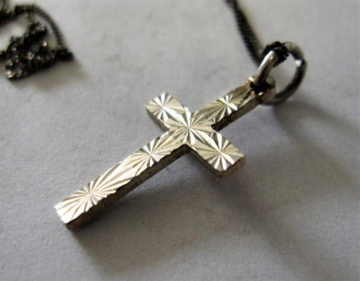 Vintage zilveren bewerkt kruisje crucifix (7994-12), Antiek en Kunst, Antiek | Religie, Ophalen