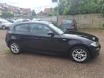 BMW 1-Serie 116i 122pk 3D Aut. 2008 Zwart nw.distributie, Auto's, 65 €/maand, 1599 cc, 4 cilinders, 650 kg