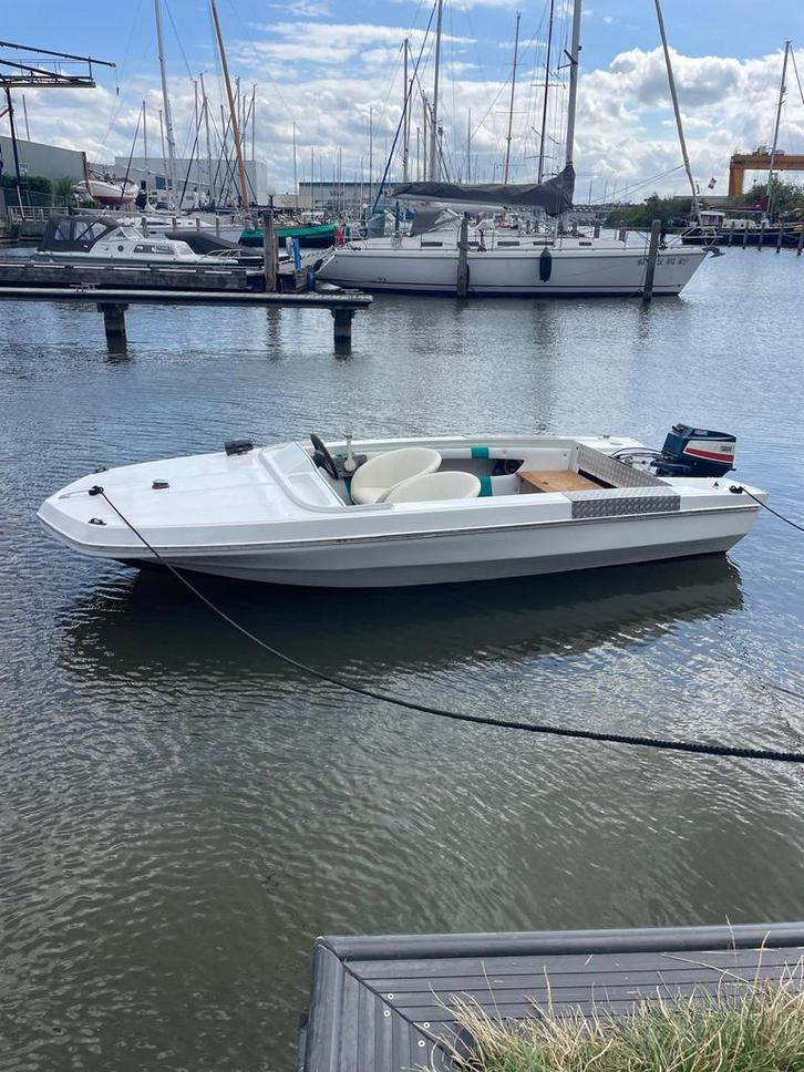 Speedboot met 25 PK Yamaha buitenboordmotor + trailer, Watersport en Boten, Accessoires en Onderhoud, Gebruikt, Ophalen