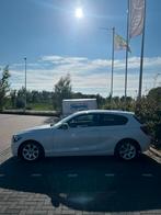 BMW 1-Serie 114I 75KW 3-DR 2012 Wit, Auto's, BMW, 1-Serie, 65 €/maand, Achterwielaandrijving, 4 cilinders