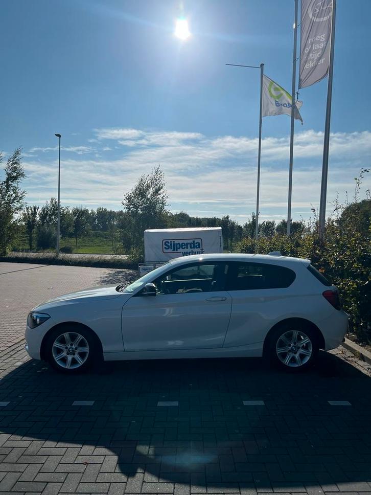 BMW 1-Serie 114I 75KW 3-DR 2012 Wit, Auto's, BMW, Particulier, 1-Serie, Airbags, Airconditioning, Bluetooth, Centrale vergrendeling
