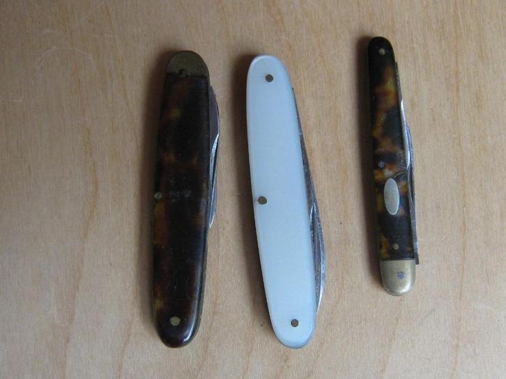 3 Oude zakmesjes, paarlemoer, schildpad, Antiek en Kunst, Curiosa en Brocante, Verzenden