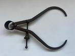 Antiek metalen meetinstrument, Ophalen