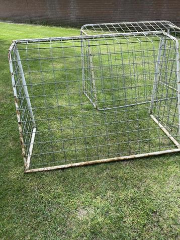 twee stuks ijzeren voetbal - hockey goal -doel beschikbaar voor biedingen