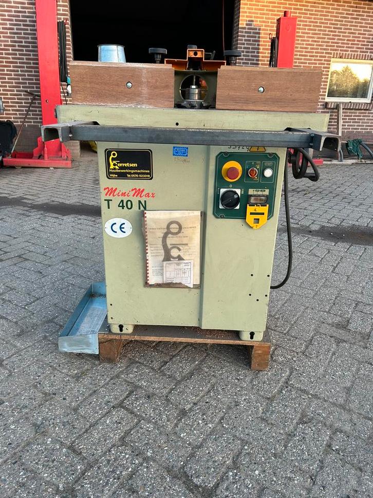 Freesmachine T40 met afzuiger, Doe-het-zelf en Verbouw, Gereedschap | Freesmachines, Gebruikt, Elektrisch, Kantenfrees, Ophalen