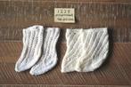 2 Paar oude katoenen poppen Kniekousjes NR 1229, Verzamelen, Poppen, Ophalen of Verzenden, Zo goed als nieuw, Kleertjes