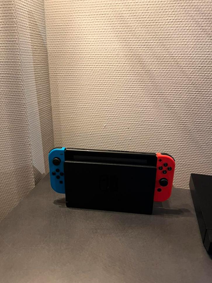 Nitendo Switch, Spelcomputers en Games, Spelcomputers | Nintendo Switch, Zo goed als nieuw, Switch Original, Met 1 controller