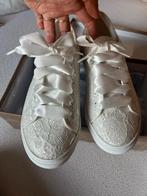 Trouwschoenen Sneakers Maat 39 - Nieuw!, Kleding | Dames, Schoenen, Ophalen of Verzenden, Zo goed als nieuw, Wit, Sneakers of Gympen