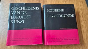 Boeken: Kunstgeschiedenis & Moderne Opvoedkunde beschikbaar voor biedingen