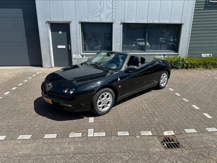 Alfa Romeo Spider 2.0 Twin Spark 16V 1996 Zwart, Auto's, Alfa Romeo, Particulier, Spider, ABS, Airbags, Bluetooth, Centrale vergrendeling