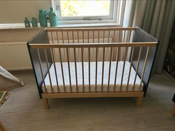 Ledikant incl matras beschikbaar voor biedingen