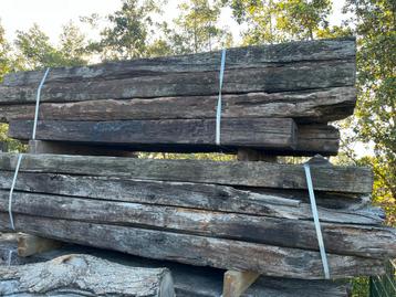 Robuuste Houten Weilanden Palen 2600x250x120mm beschikbaar voor biedingen
