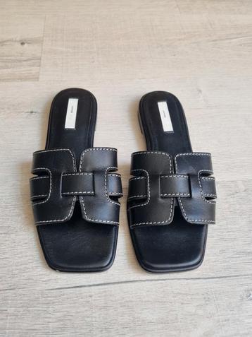 H&M leren slippers zwart – maat 36, als nieuw beschikbaar voor biedingen