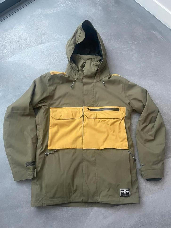 DC snowboard jas / ski jas - maat XS, Kleding | Heren, Wintersportkleding, Zo goed als nieuw, Jack, Maat 46 (S) of kleiner, Verzenden