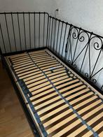 Eenpersoons metalen spijlen bed met elektrische lattenbodem, Ophalen, 85 tot 100 cm, Gebruikt, Lattenbodem