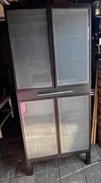 Vitrinekast met Glazen Deuren gratis, Huis en Inrichting, Kasten | Vitrinekasten, Ophalen, Gebruikt, Eikenhout, Mooie vitrinekast Je krijgt hem gratis.