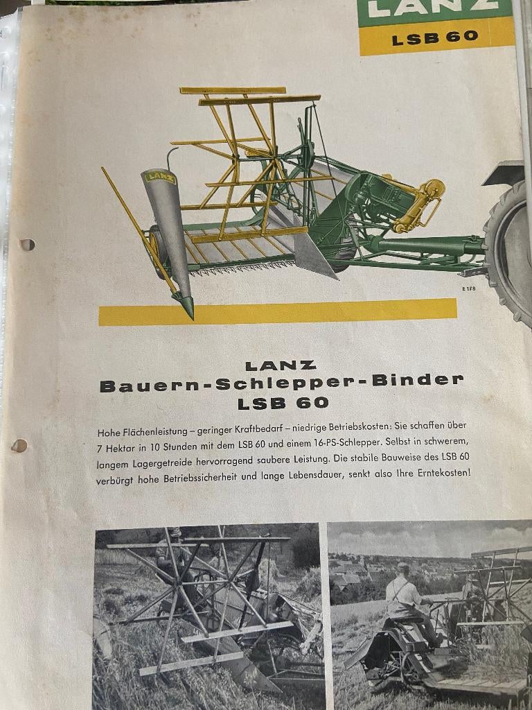 Tractor folders, Ophalen of Verzenden, Gelezen, Folder