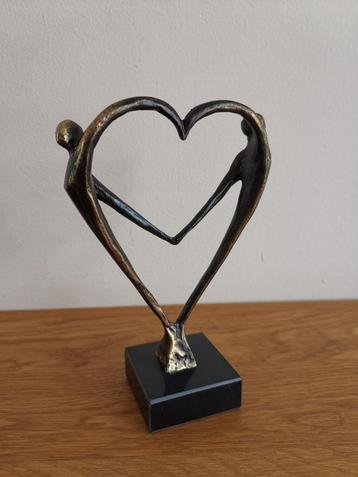 Bronzen beeldje, 'Het Hart' beschikbaar voor biedingen
