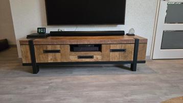 TV meubel beschikbaar voor biedingen