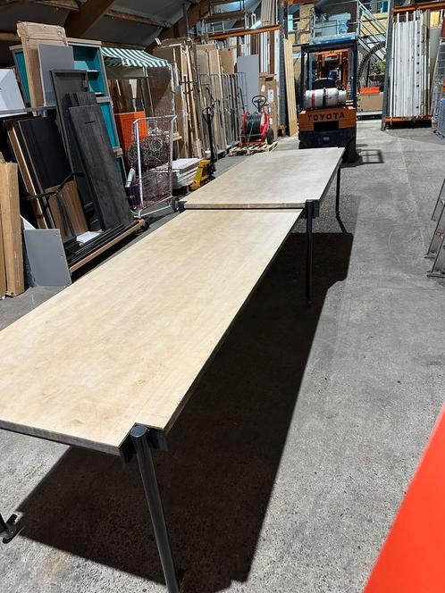 Aangepaste tafel - Uittrekbaar 450cm - Rail - Met Wieltjes, Huis en Inrichting, Bureaus, Gebruikt, Ophalen of Verzenden