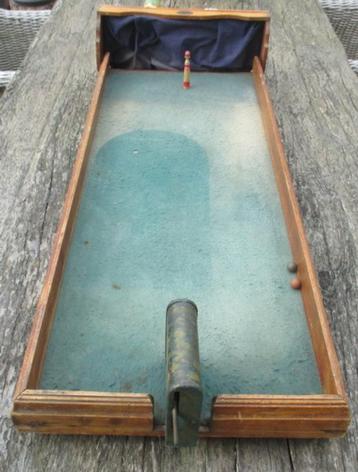 antiek kermis spel jeu de tir met kegel Baby Boules national beschikbaar voor biedingen