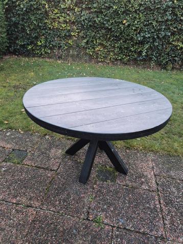 Houten ronde Eettafel  beschikbaar voor biedingen