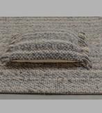 Nieuw ZUIVER kussen Frills 45 x 45 cm, Huis en Inrichting, Woonaccessoires | Kussens, Ophalen of Verzenden, Zo goed als nieuw