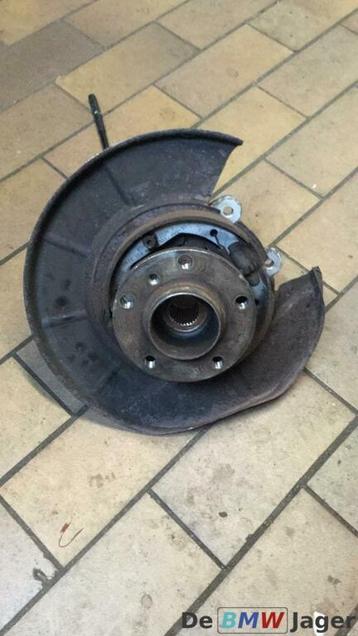 Fusee links achter BMW X5 E53 33321095239 beschikbaar voor biedingen