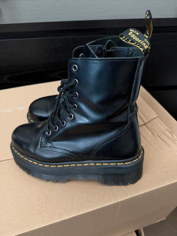Zwarte dr Martens Jadon beschikbaar voor biedingen