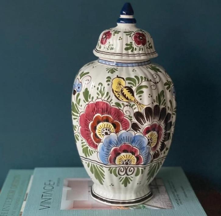 Delfts Polychroom grote dekselvaas, Antiek en Kunst, Antiek | Vazen, Verzenden