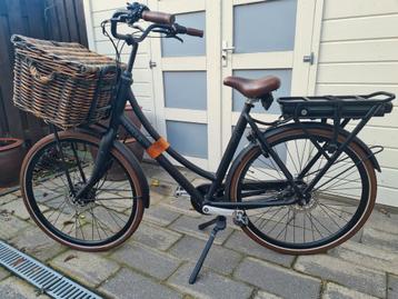 Stella E-bike met mand beschikbaar voor biedingen