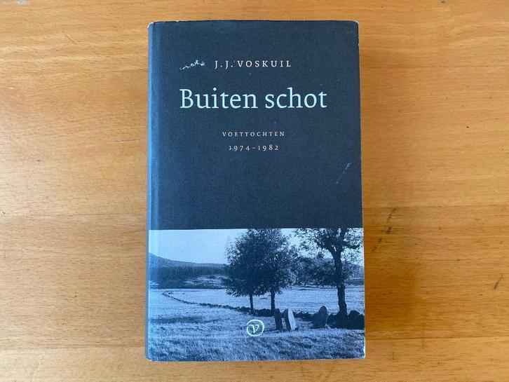 J.J. Voskuil - Buiten schot, Boeken, Literatuur, Zo goed als nieuw, Ophalen of Verzenden
