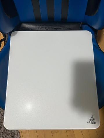 Razer Atlas Glazen Bureau Mat - Zo goed als nieuw beschikbaar voor biedingen