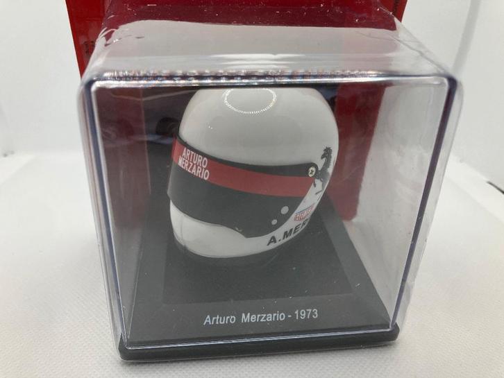 69842:Helm - F1 - Arturo Merzario - 1973 - Spark 1:5, Hobby en Vrije tijd, Modelauto's | 1:5 tot 1:12, Nieuw, Overige typen, 1:5 t/m 1:8
