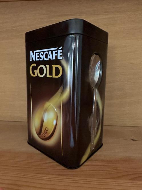Bewaarblik Nescafe Gold koffie met lepel, Verzamelen, Blikken, Zo goed als nieuw, Koffie, Overige merken, Ophalen of Verzenden