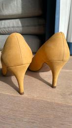 Nieuw: Mooie pump - mt 39, Pumps, Geel, Nieuw, Ophalen of Verzenden