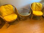 Rotan stoelen en  rotan tafeltje, Huis en Inrichting, Ophalen, Bruin, Twee