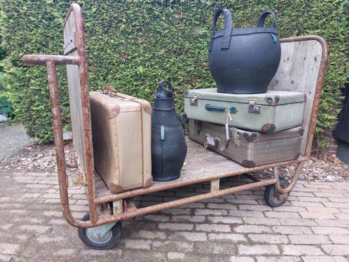 Vintage transportkar / fabriekskar - Blossom Brocante, Doe-het-zelf en Verbouw, Transportwagens, Gebruikt, Transportkar, Ophalen