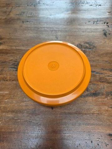 Tupperware trommel/ bakje met deksel beschikbaar voor biedingen